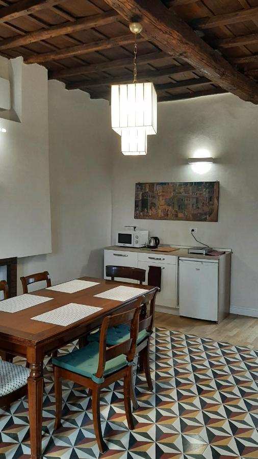 Casale Santa Maria Di San Vittorino Apartment